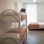 Alojamento de Acomodação e Pequeno-almoço - Lulugiu 3*
