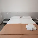 Alojamento de Acomodação e Pequeno-almoço - Lulugiu 3*