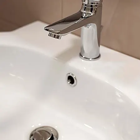 - Lulugiu فندق مبيت وإفطار 3*