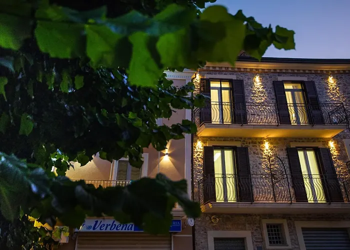 - Lulugiu Bed & Breakfast