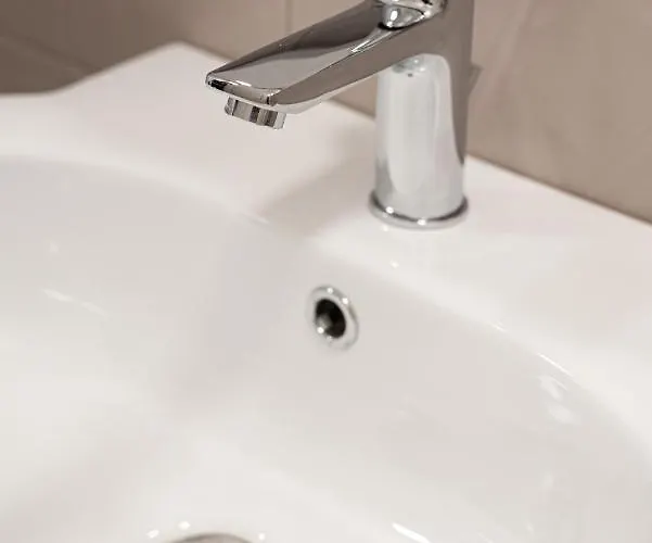 - Lulugiu Nocleg ze śniadaniem 3*