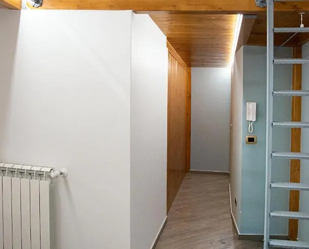 - Lulugiu Nocleg ze śniadaniem 3*